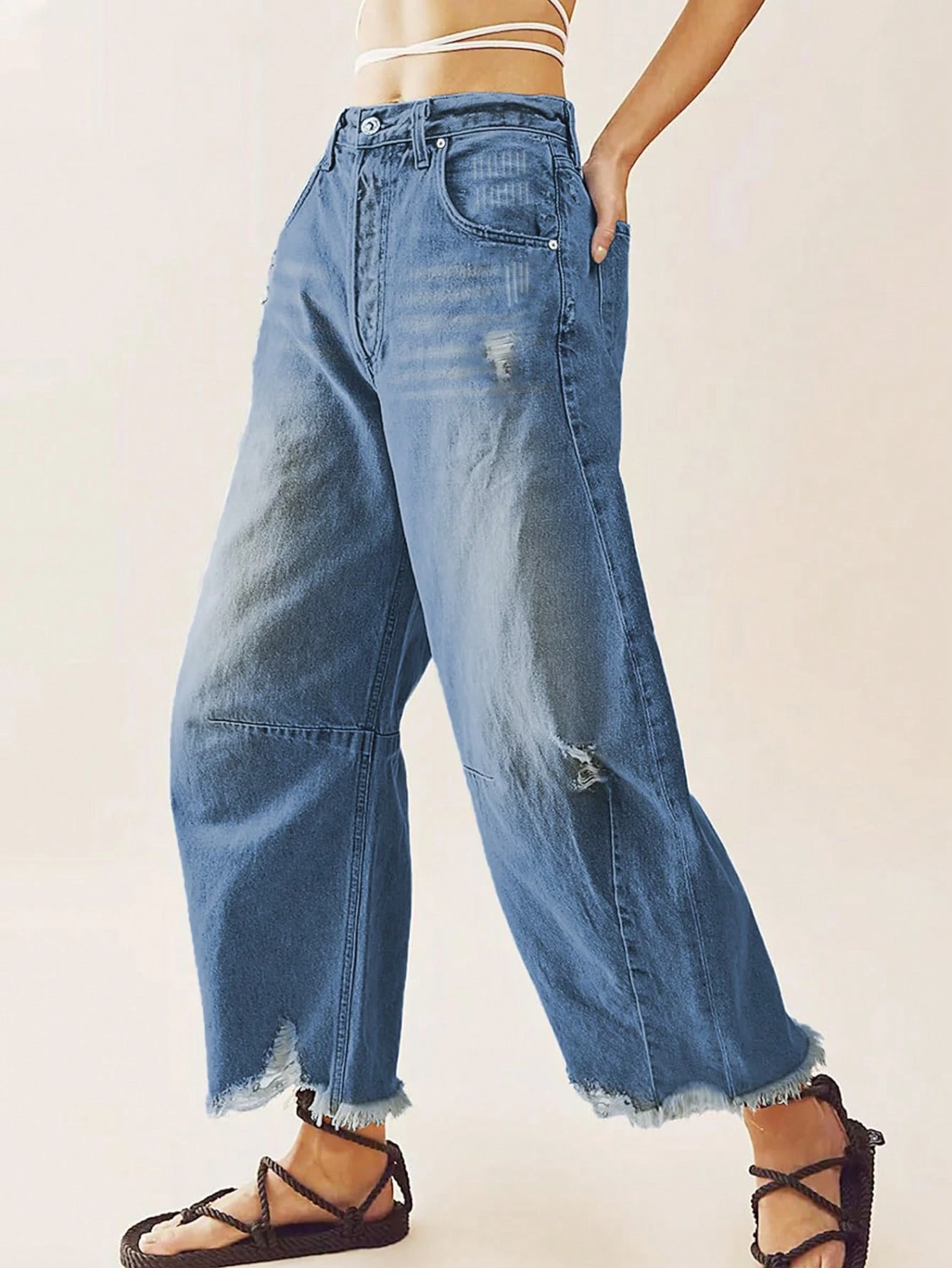 Washed distressed loose jeans